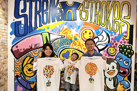 family at streaks n strokes art studio